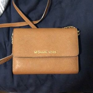 Michael Kors Crossbody EXCELLENT CONDITION